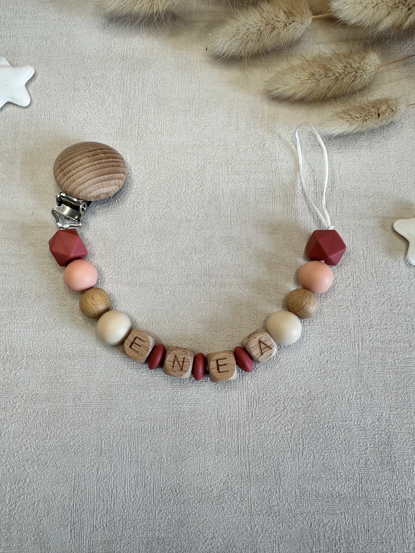 Manoah rouge foncé 🐨